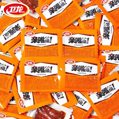 卫龙亲嘴烧多口味单独小包装解馋摆摊散装批发辣条辣片办公室零食