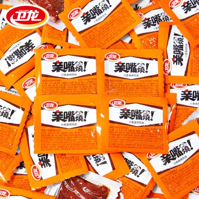 卫龙亲嘴烧多口味单独小包装解馋摆摊散装批发辣条辣片办公室零食