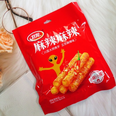 卫龙辣条106g大小面筋大面筋大小辣棒散装小面筋休闲校园零食整箱