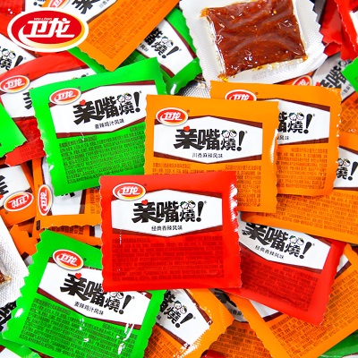 卫龙亲嘴烧多口味单独小包装解馋摆摊散装批发辣条辣片办公室零食